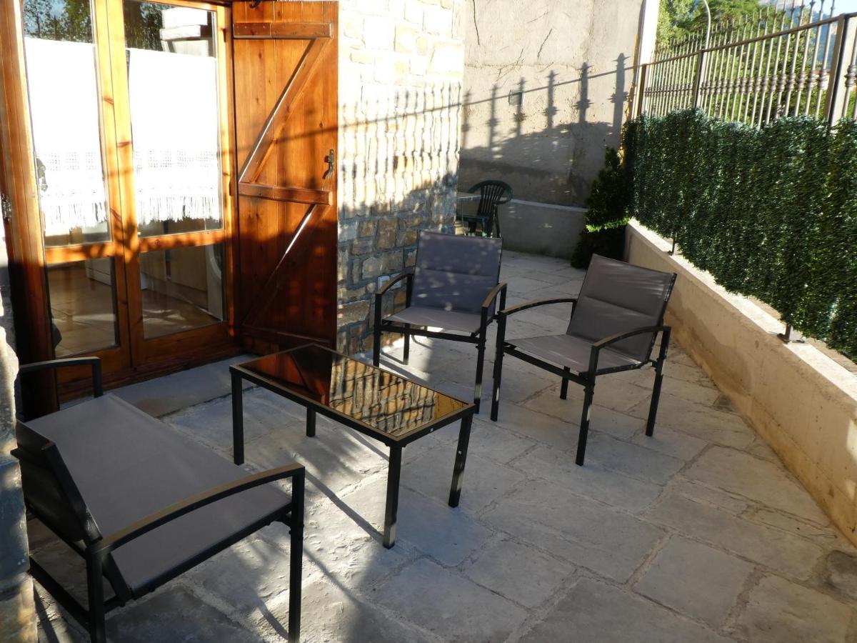 Casa Con Jardin Frente Ciudadela Villa Хака Екстериор снимка